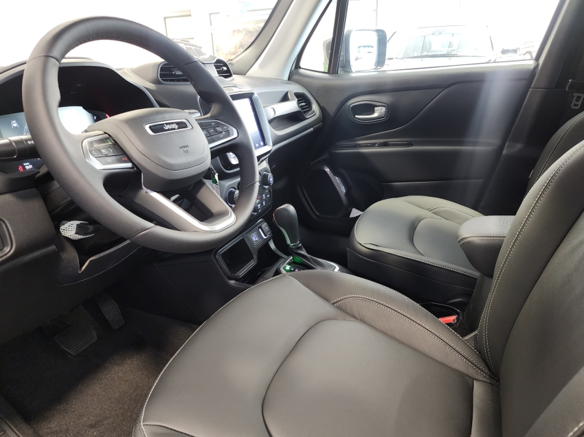 jeep renegade 1.3 t270 turbo flex longitude at6 25/26 0km3