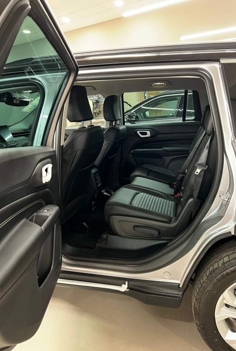 jeep commander 1.3 t270 turbo flex longitude at6 7l 25/26 0km5