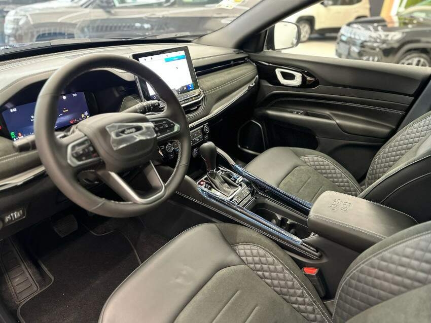 jeep commander 2.0 hurricane 4 turbo gasolina blackhawk at9 25/26 0km3