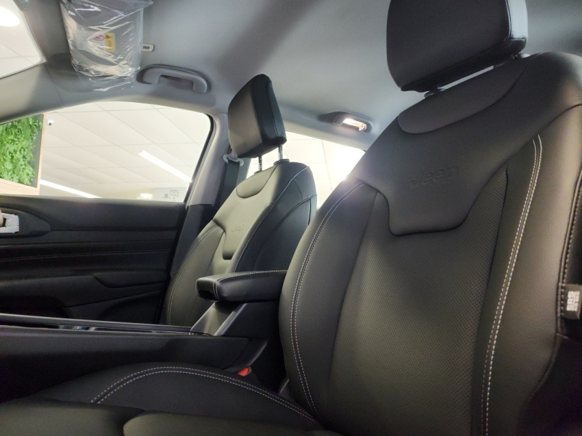 jeep compass 1.3 t270 turbo flex longitude at6 26/26 0km4