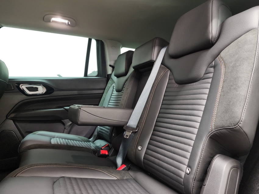 jeep commander 1.3 t270 turbo flex limited at6 26/26 0km14