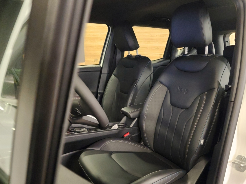 jeep renegade 1.3 t270 turbo flex mhev longitude at6 26/27 0km6