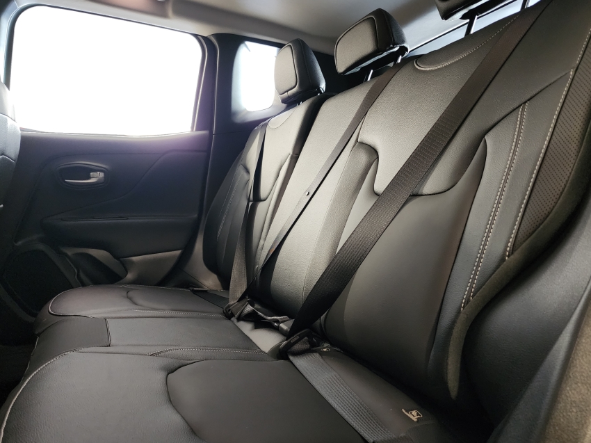 jeep renegade 1.3 t270 turbo flex sahara mhev at6 26/27 0km13
