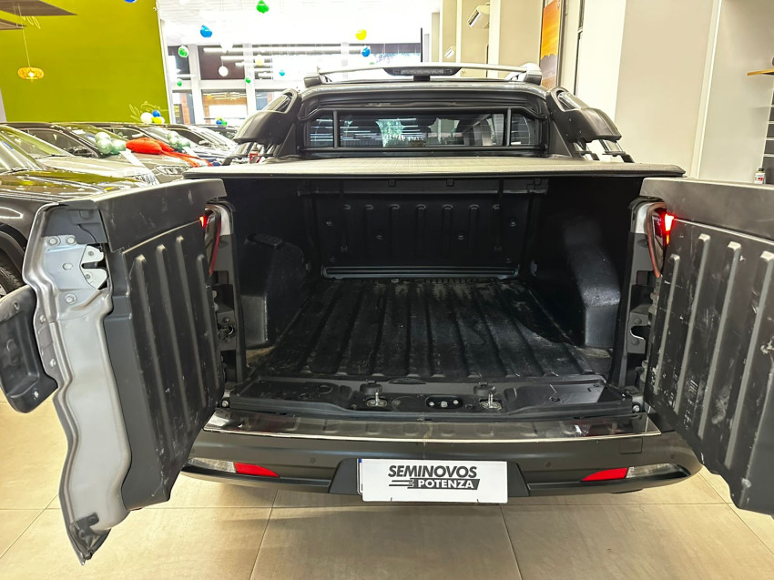 fiat toro 2.0 diesel turbo automatica 4x4 ranch multimidia couro 2025 muito nova9