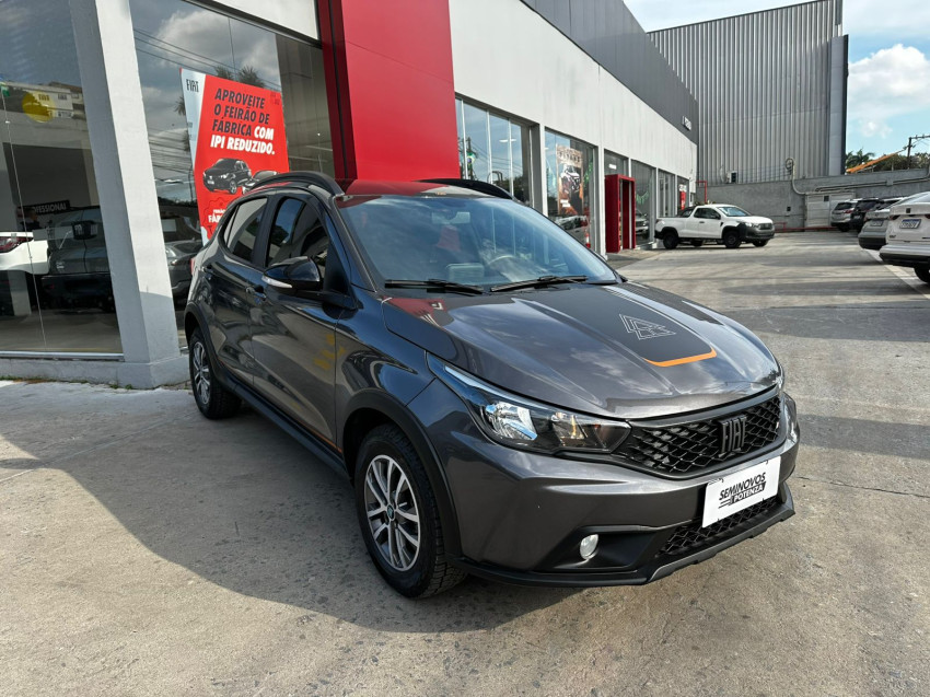 fiat argo trekking automatico motor 1.3  4 cilindros baixissima km 10.340 seminovo de qualidade revisado2