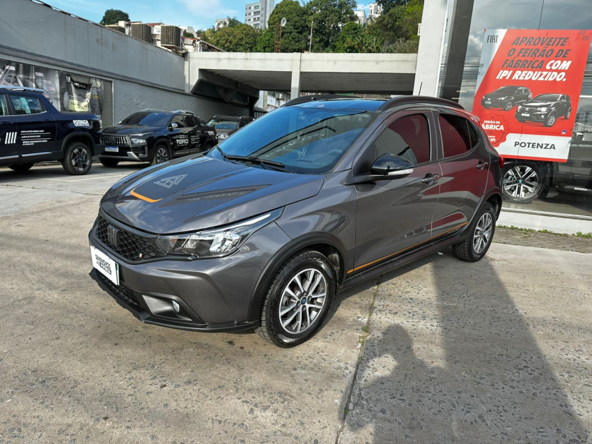 fiat argo trekking automatico motor 1.3  4 cilindros baixissima km 10.340 seminovo de qualidade revisado10