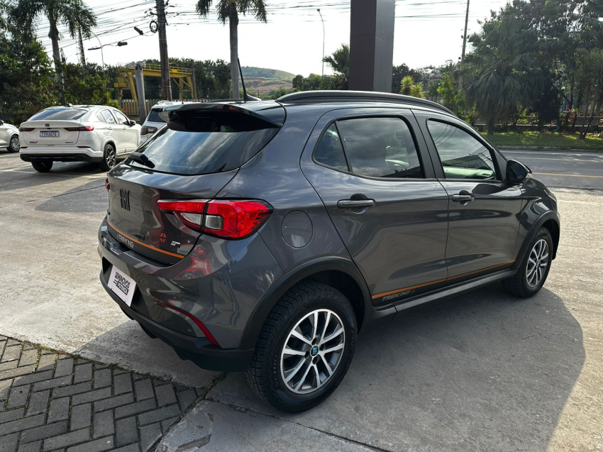 fiat argo trekking automatico motor 1.3  4 cilindros baixissima km 10.340 seminovo de qualidade revisado3