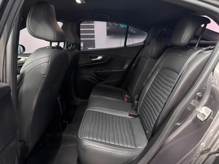 fiat fastback impetus 200 turbo cinza ano 2024 revisado muito novo6
