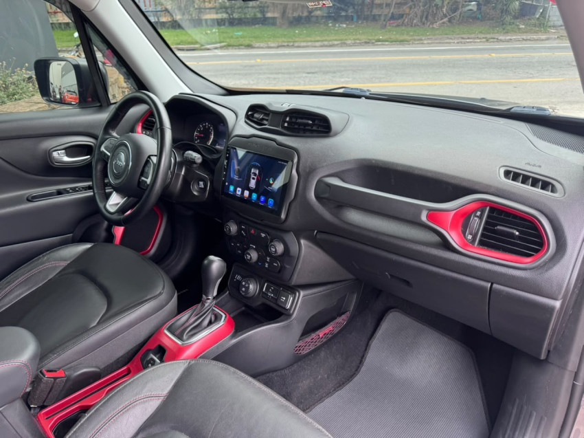 renegade jeep 4x4 diesel automatico modelo trailhawk jipe baixa km super novo9