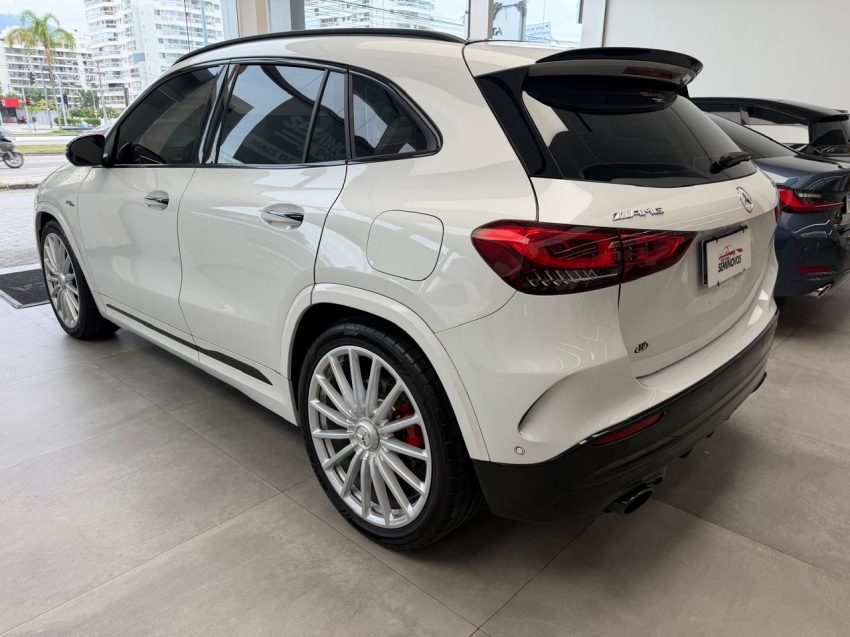 mercedes-besnz gla 35 amg 2.0 cgi gasolina 4matic speedshift 22/22 seminovo5