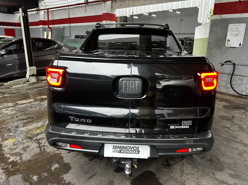 fiat toro 2.0 16v turbo diesel ultra 4wd at9 21/22 seminovo4