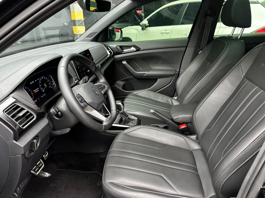 volkswagen t-cross 1.4 250 tsi total flex highline at 24/25 seminovo6