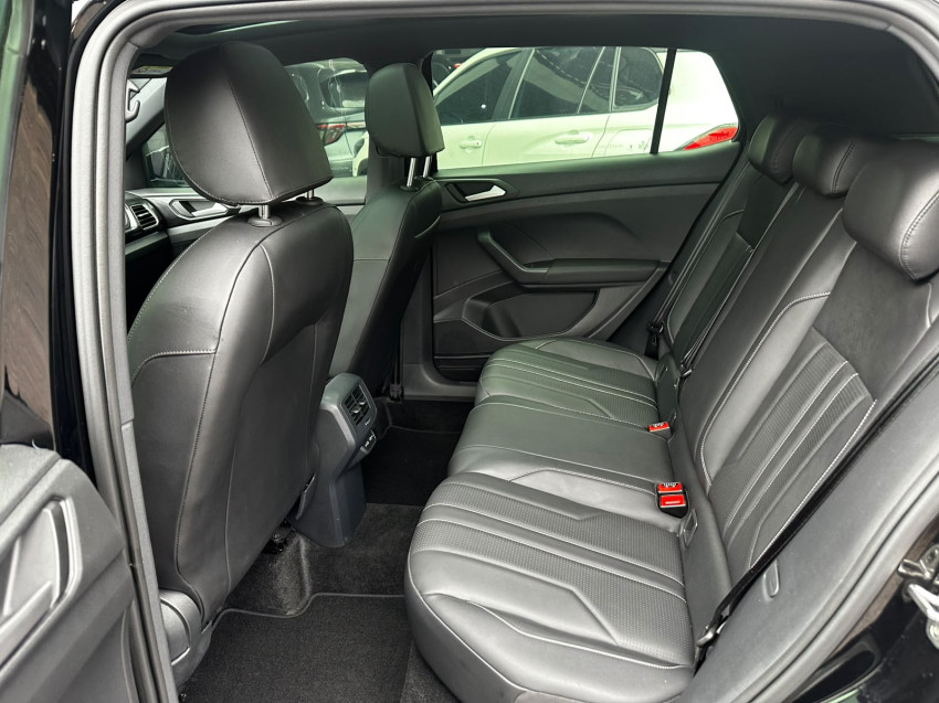 volkswagen t-cross 1.4 250 tsi total flex highline at 24/25 seminovo11