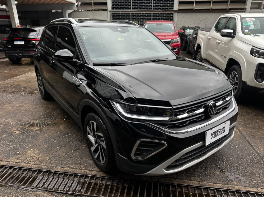 volkswagen t-cross 1.4 250 tsi total flex highline at 24/25 seminovo2