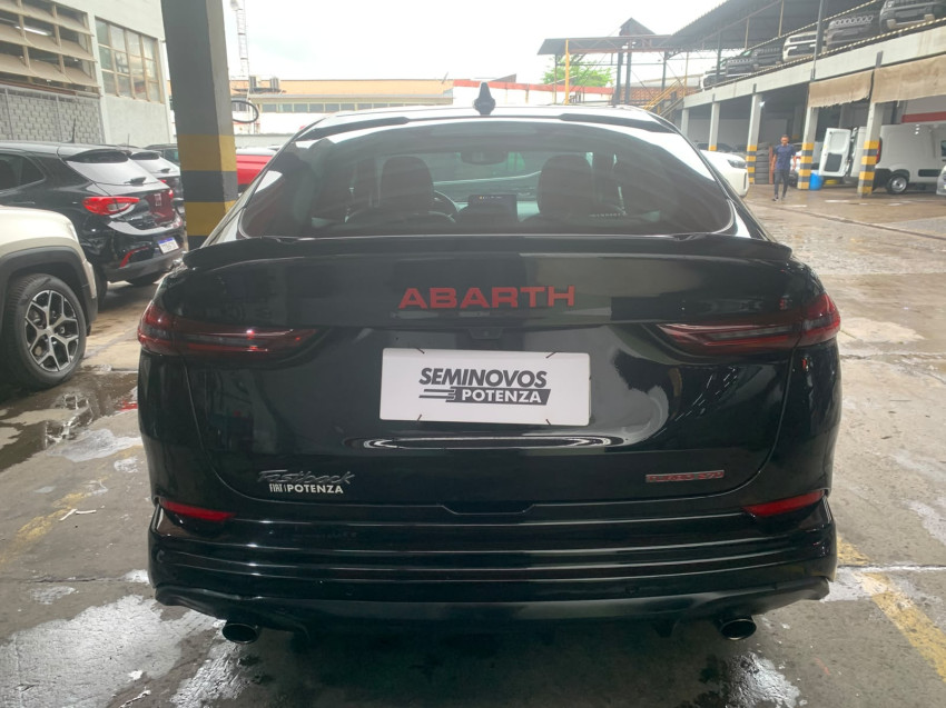 fiat fastback 1.3 turbo 270 flex abarth at6 24/24 seminovo4