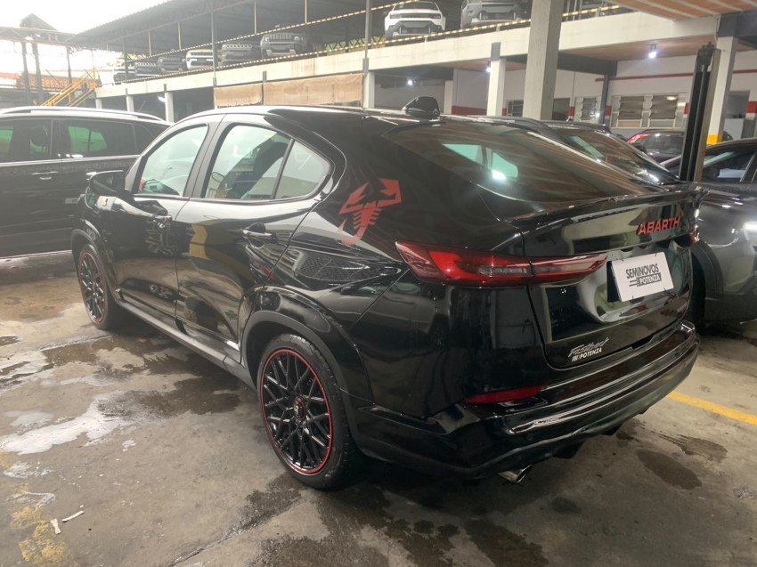 fiat fastback 1.3 turbo 270 flex abarth at6 24/24 seminovo5