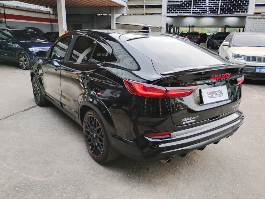 FIAT FASTBACK 1.3 TURBO 270 FLEX ABARTH AT6 24/24 SEMINOVO3