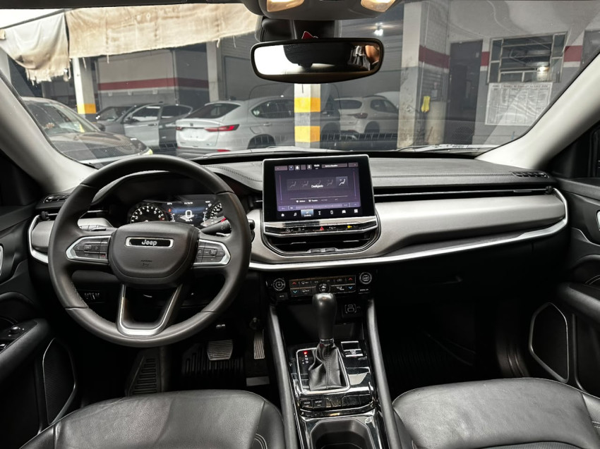 JEEP COMPASS 1.3 T270 TURBO FLEX LONGITUDE AT6 23/24 SEMINOVO7