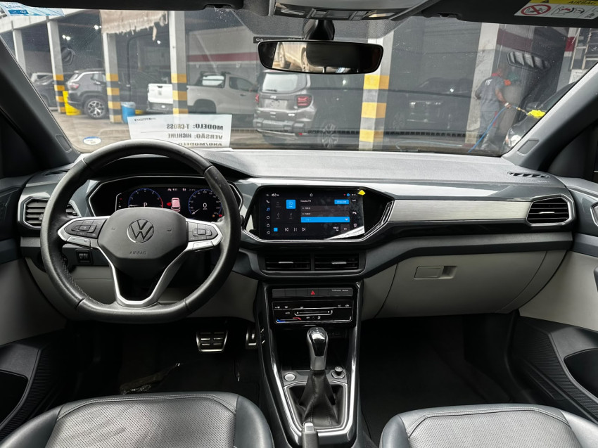 VOLKSWAGEN T-CROSS 1.4 250 TSI TOTAL FLEX HIGHLINE AT 22/23 SEMINOVO6