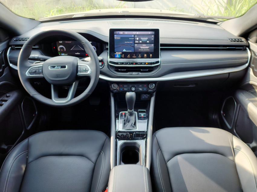 JEEP COMPASS 1.3 T270 TURBO FLEX S AT6 26/26 SEMINOVO7