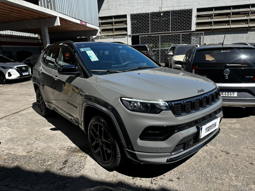 JEEP COMPASS 2.0 HURRICANE 4 TURBO GASOLINA BLACKHAWK AT9 25/26 SEMINOVO0