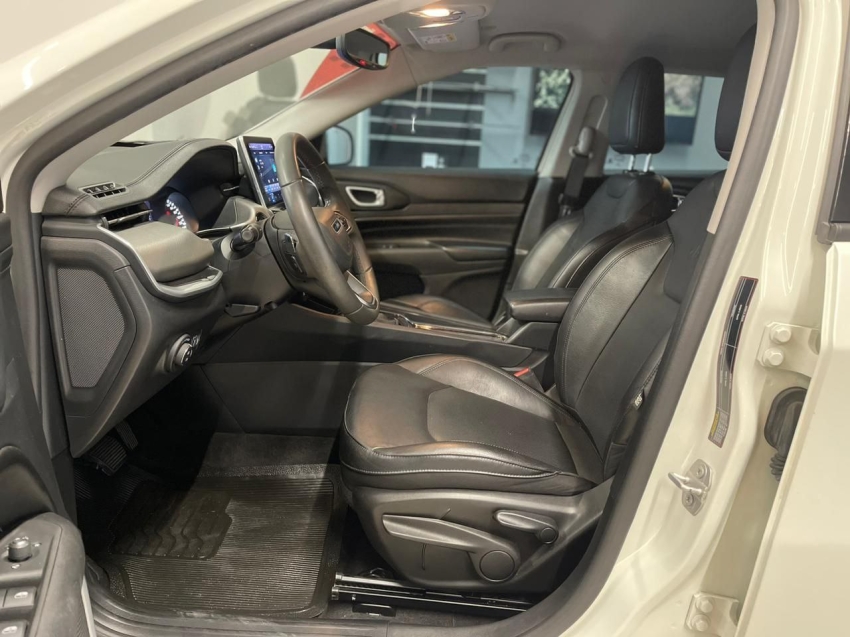 JEEP COMPASS 1.3 T270 TURBO FLEX LONGITUDE AT6 21/22 SEMINOVO6