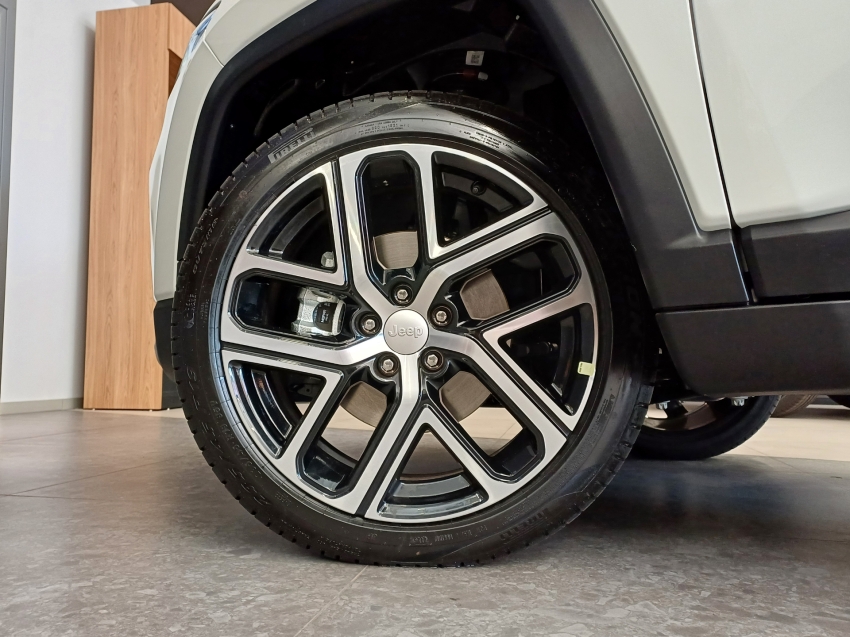 jeep compass 1.3 t270 turbo flex limited at6 25/25 0km. jeep compass 1.3 t270 turbo flex limited at6 25/25 0km.