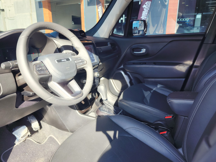 jeep renegade 1.3 t270 turbo flex longitude at6 24/25 seminovo5