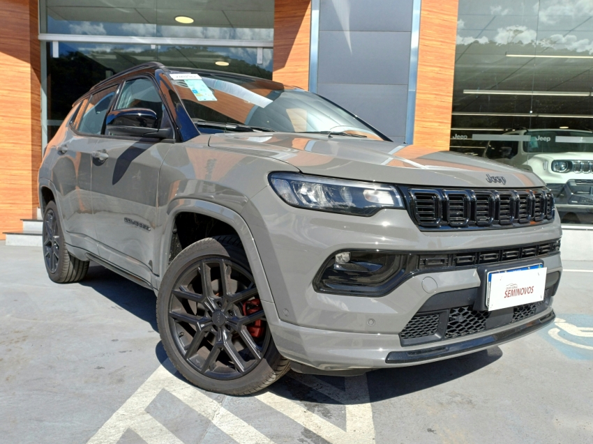 jeep compass 2.0 hurricane 4 turbo gasolina blackhawk at9 4p automatico 2025 jeep compass 2.0 hurricane 4 turbo gasolina blackhawk at9 4p automatico 2025