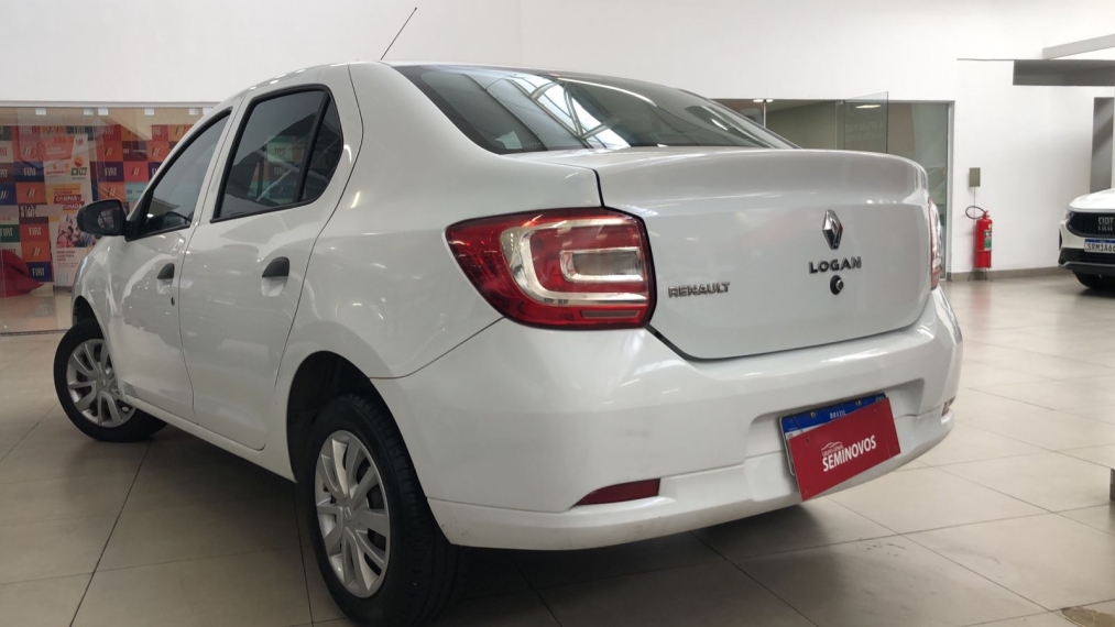 renault logan 1.0 12v sce flex zen manual 4p 2021 renault logan 1.0 12v sce flex zen manual 4p 2021