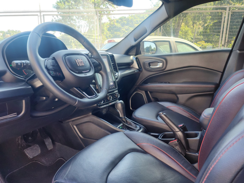 fiat toro 2.0 16v turbo diesel ultra 4wd at9 4p automatico 2023