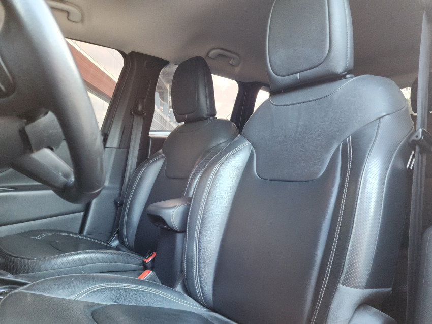 jeep renegade 1.8 16v flex longitude 4p at 21/21 seminovo