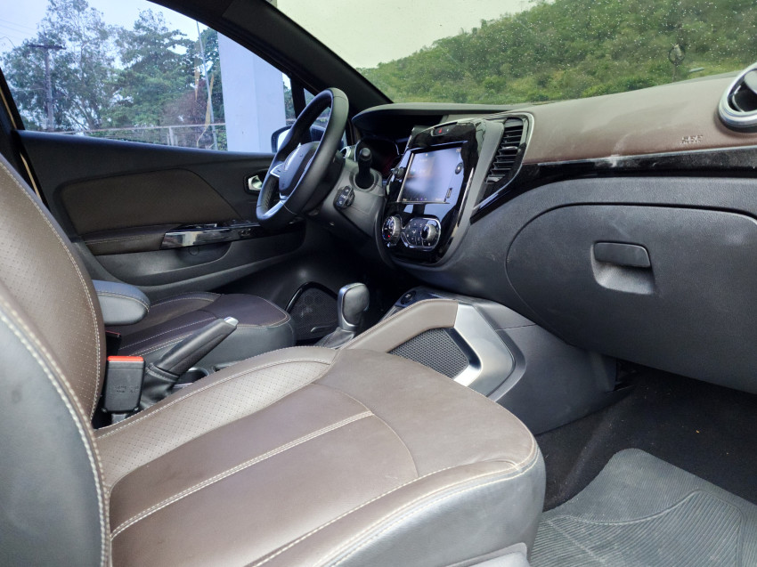 renault captur 1.3 tce flex iconic x-tronic 21/22 seminovo13