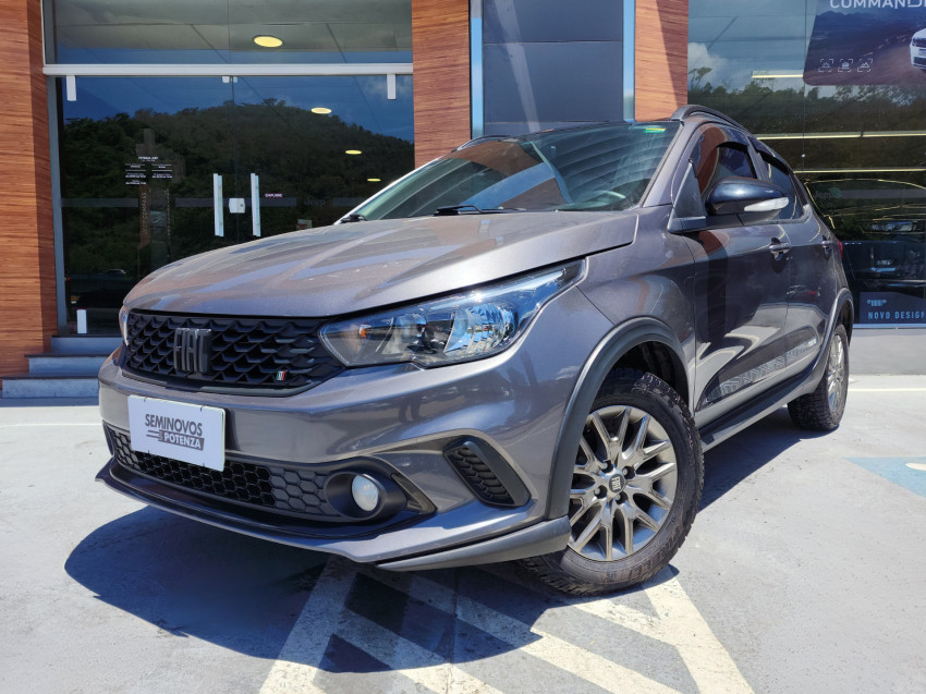 fiat argo 1.3 firefly flex trekking man 20/21 seminovo2