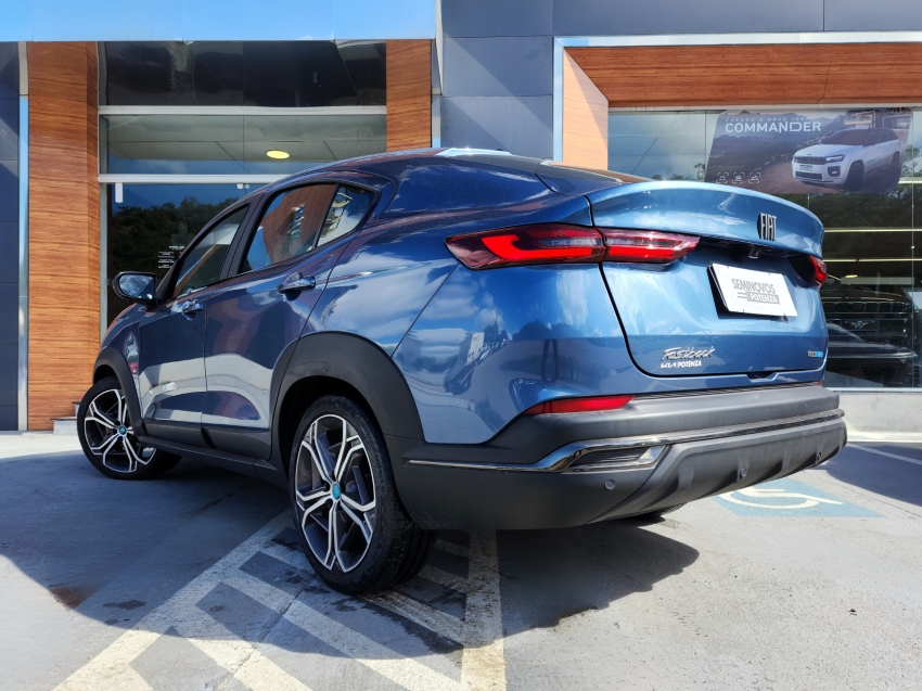 fiat fastback 1.0 turbo 200 hybrid impetus cvt 24/25 seminovo4