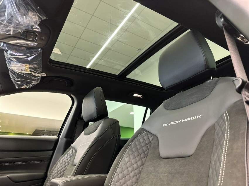 jeep commander 2.0 hurricane 4 turbo gasolina blackhawk at9 25/26 0km5