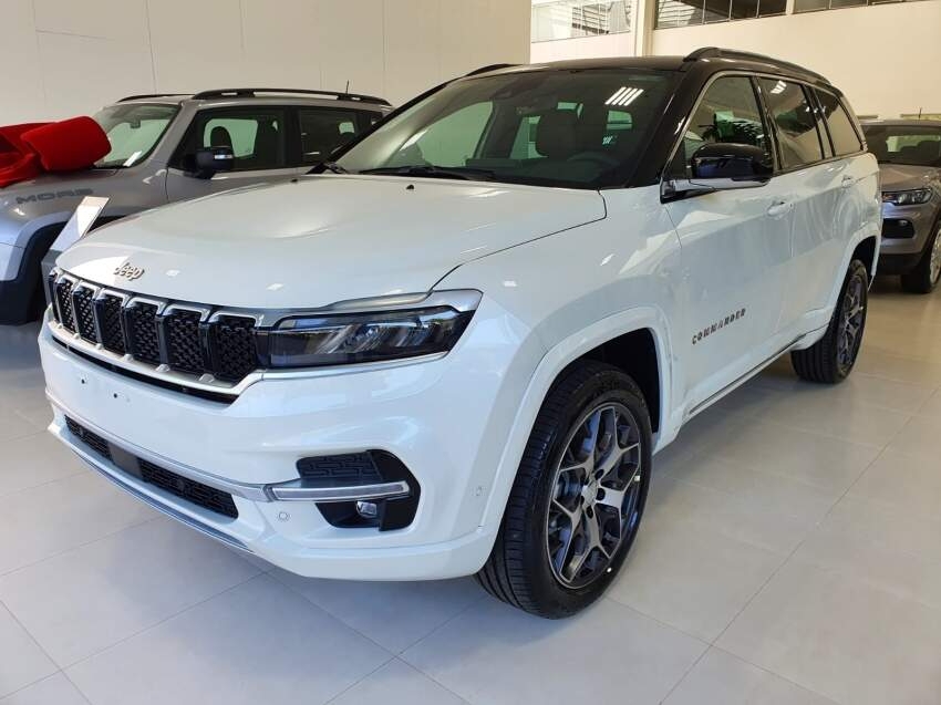 jeep commander 2.2 turbo diesel overland at9 25/26 0km1