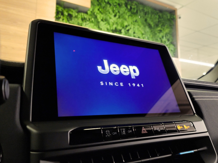 jeep renegade longitude 1.3 t270 turbo flex at6 26/26 0km9