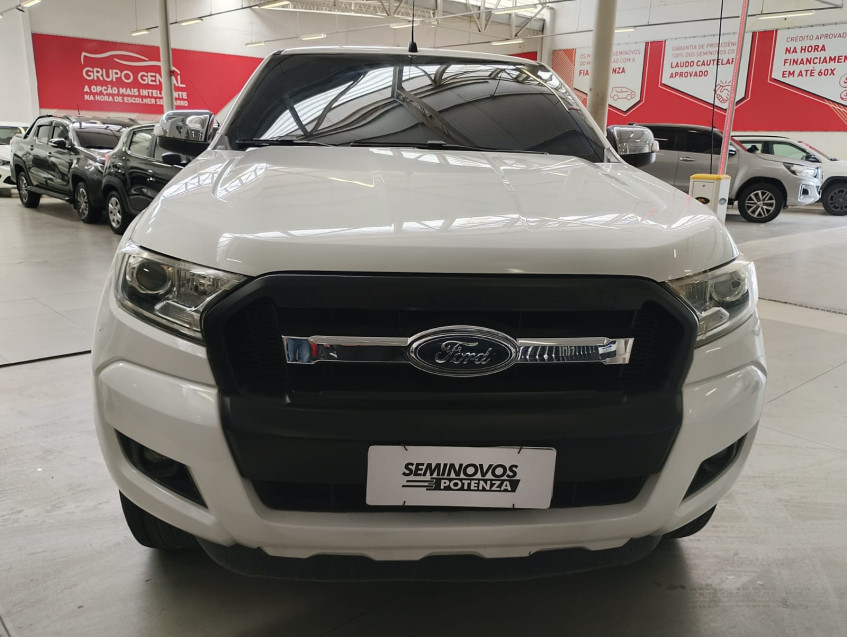 ford ranger 2.5 xlt 4x2 cd 16v flex 4p man 17/17 seminovo