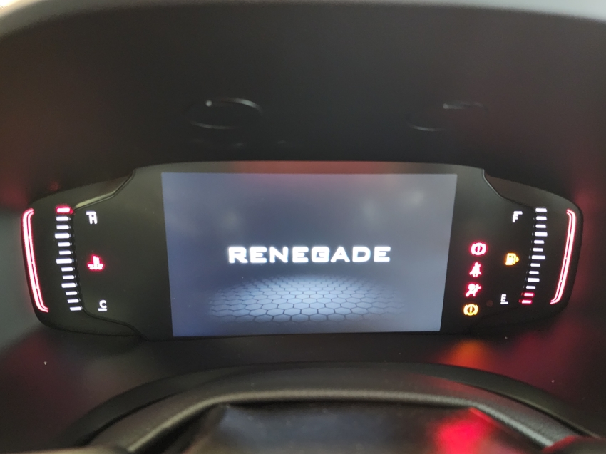 jeep renegade 1.3 t270 turbo mhev sahara at6 26/27 0km7