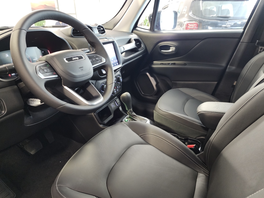 jeep renegade 1.3 t270 turbo mhev sahara at6 26/27 0km3