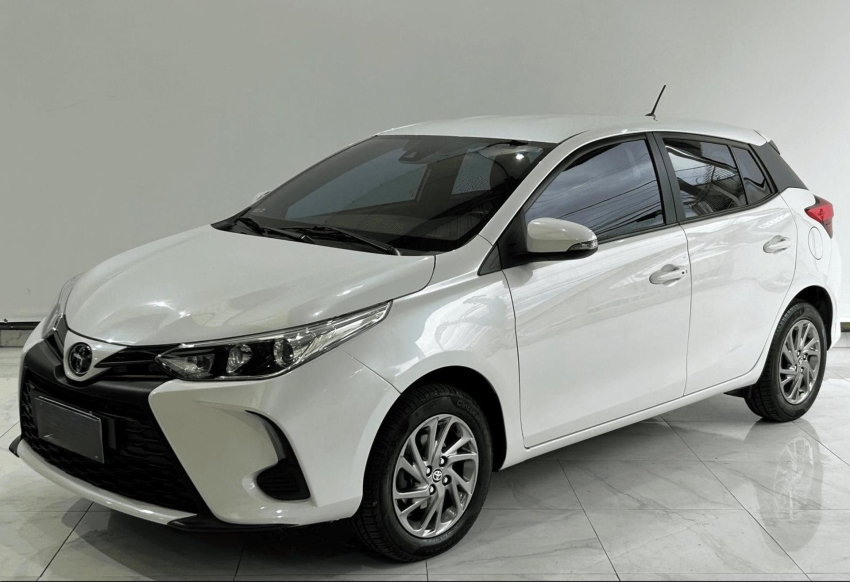 yaris 1.5 16v flex xs multidrive - super novo!!!2
