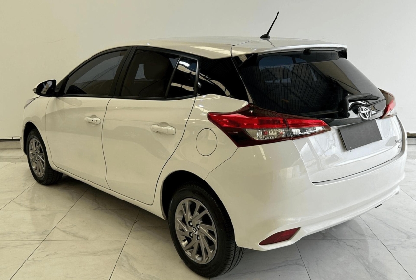 yaris 1.5 16v flex xs multidrive - super novo!!!3
