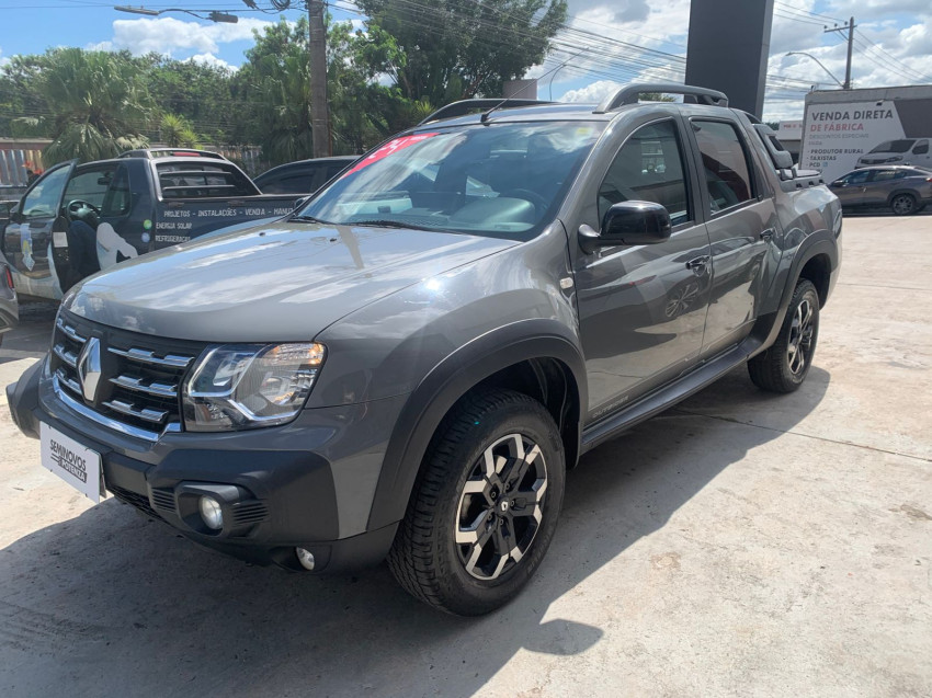 renault oroch 1.3 tce flex outsider x-tronic 23/24 seminovo2