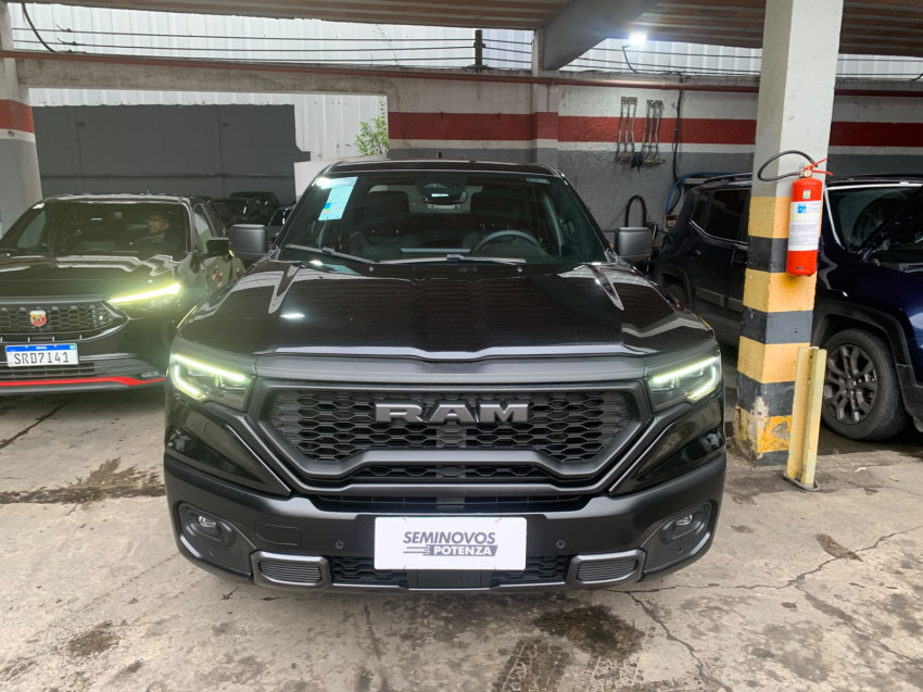 ram rampage 2.0 turbo diesel rebel 4x4 at 24/24 seminovo0