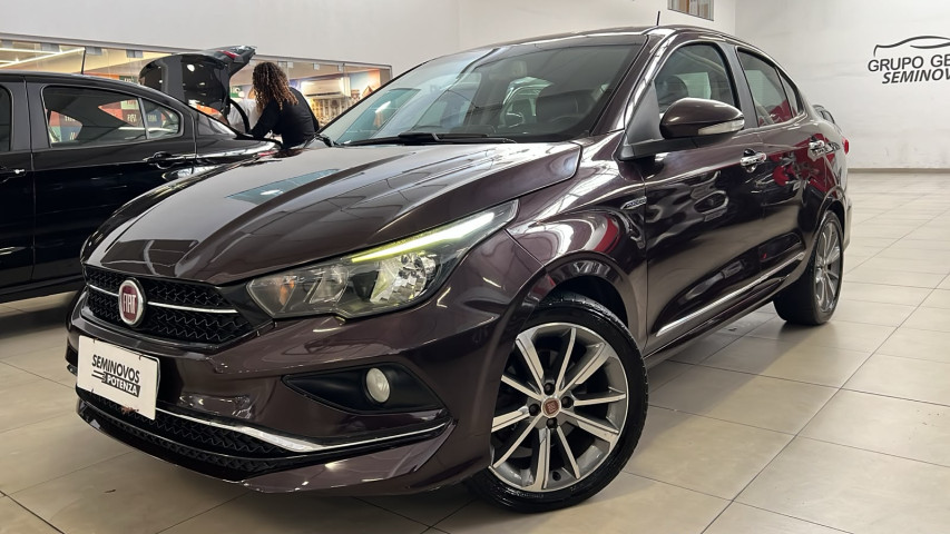 fiat cronos 1.8 e.torq flex precision at6 18/19 seminovo2