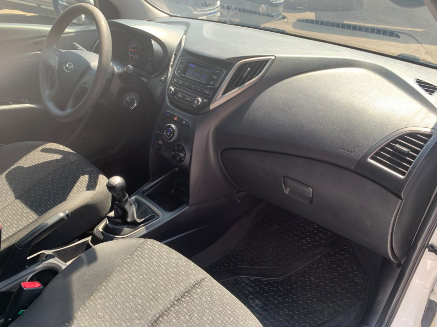 hyundai hb20 1.0 comfort 12v flex 4p man 18/19 seminovo9