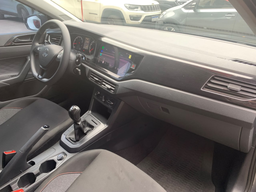 VOLKSWAGEN POLO 1.0 MPI TRACK MAN 25/26 SEMINOVO6