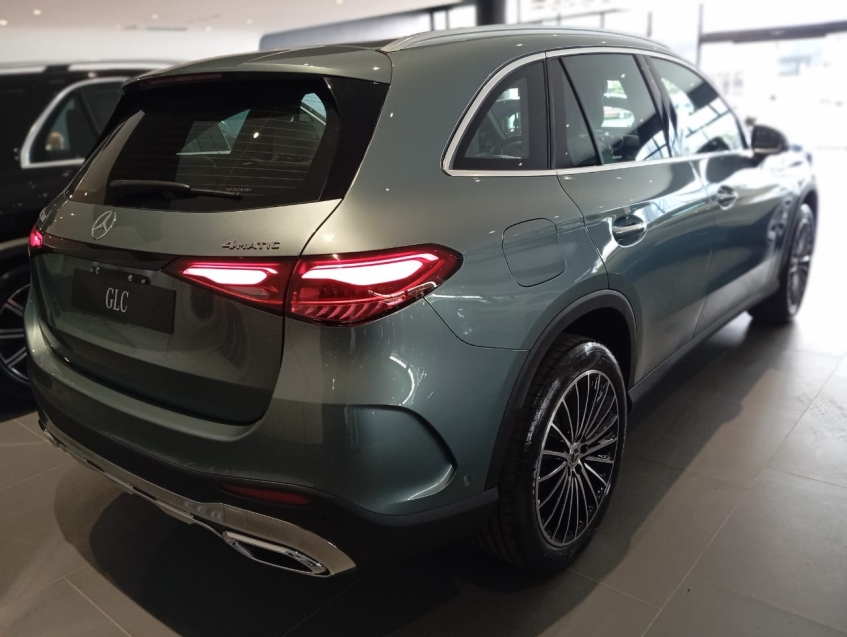 mercedes-benz glc 300 2.0 mhev amg line coupe 4matic 9g-tronic hibrido 4p automatico 202610