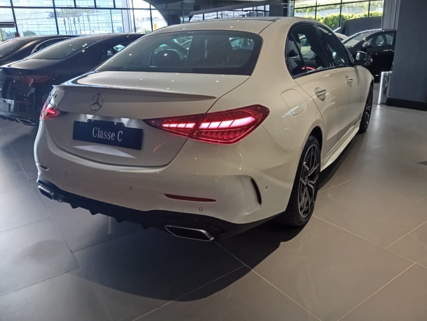 mercedes-benz c 300 2.0 eq boost hibrido amg line 9g-tronic 4p automatico 20268